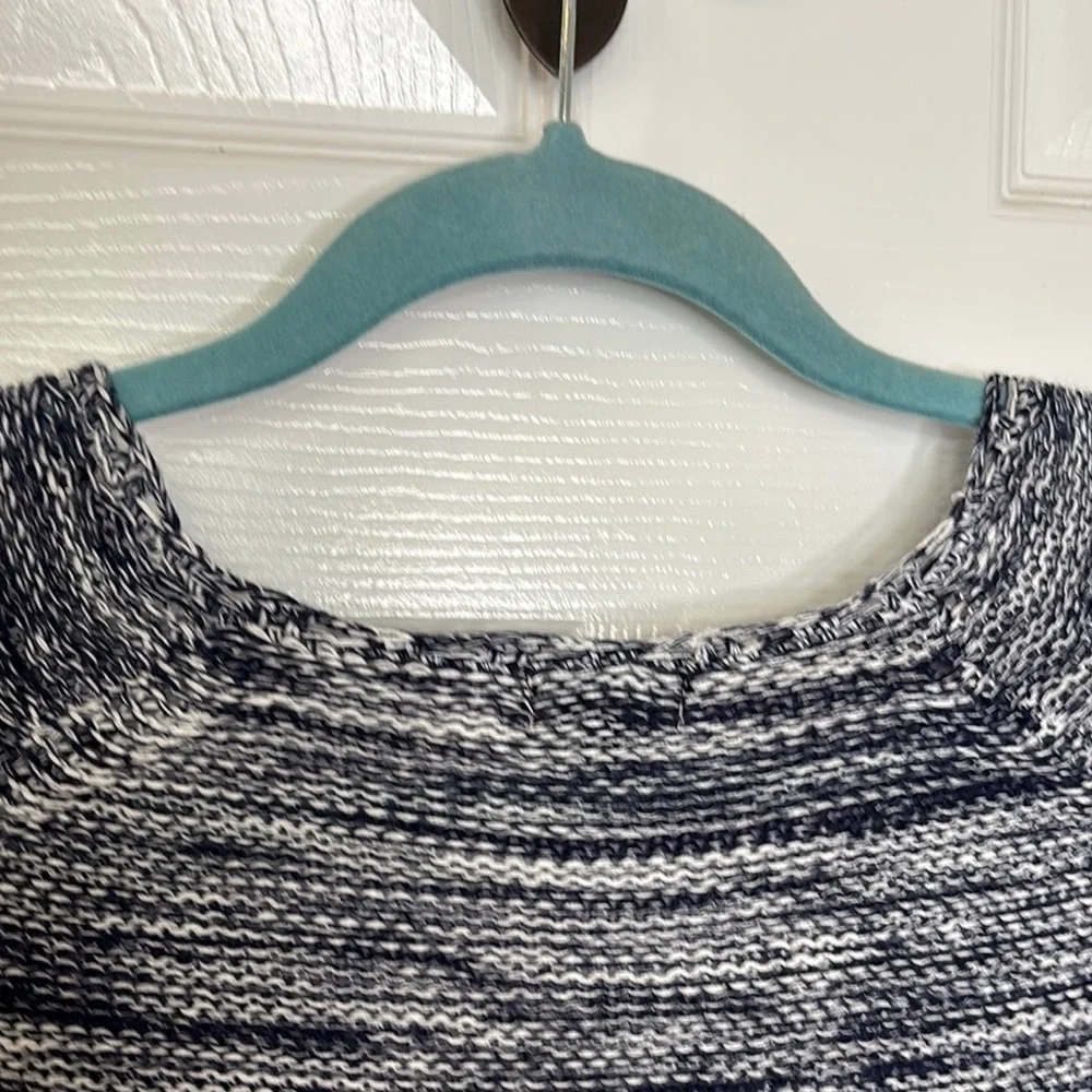 Hannah Navy and White V-neck Heathered Knit Tunic-Style Sweater Sz Lg